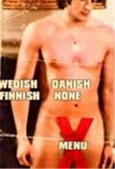 女浴室里赤裸裸洗澡